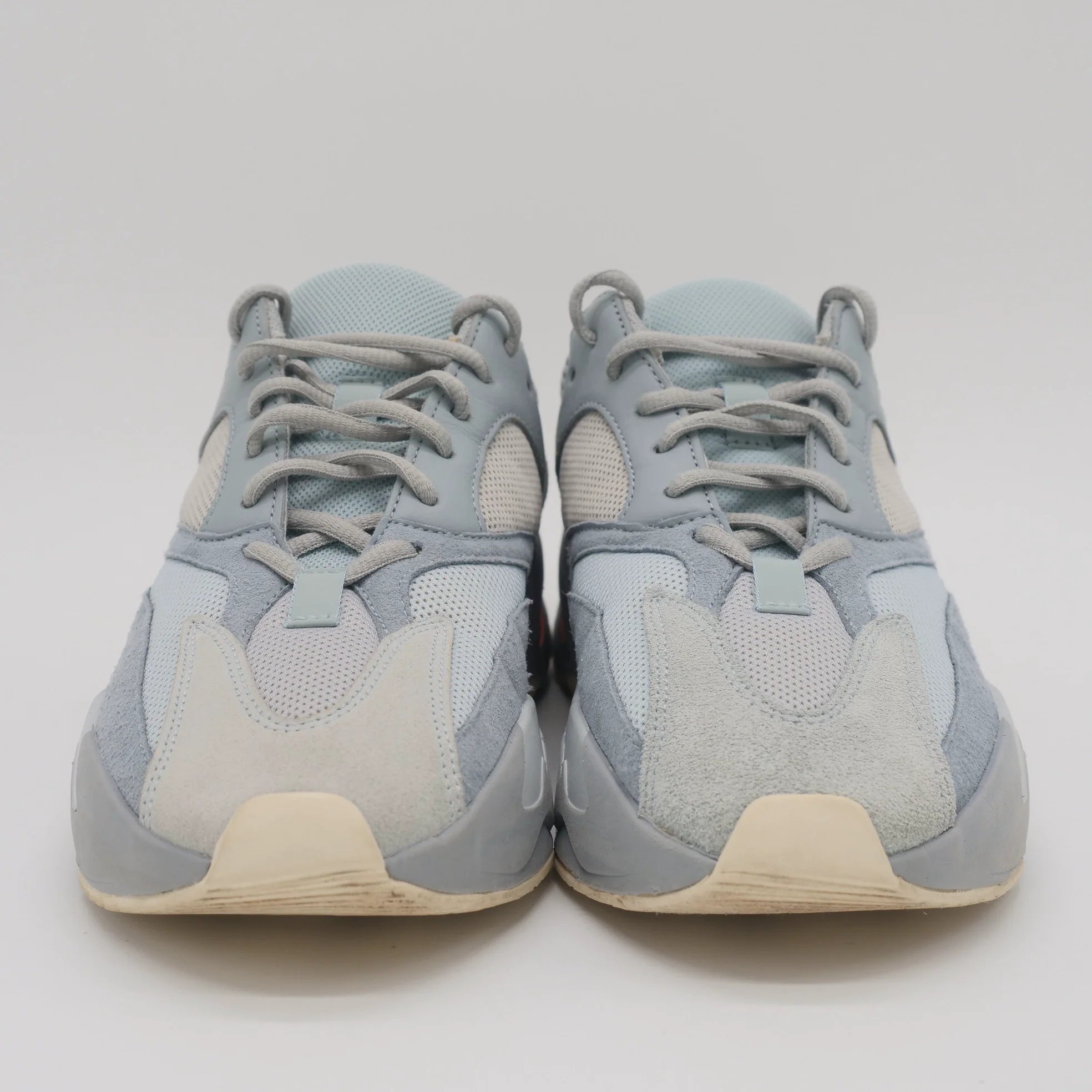 Yeezy Boost 700 Inertia - EU 44