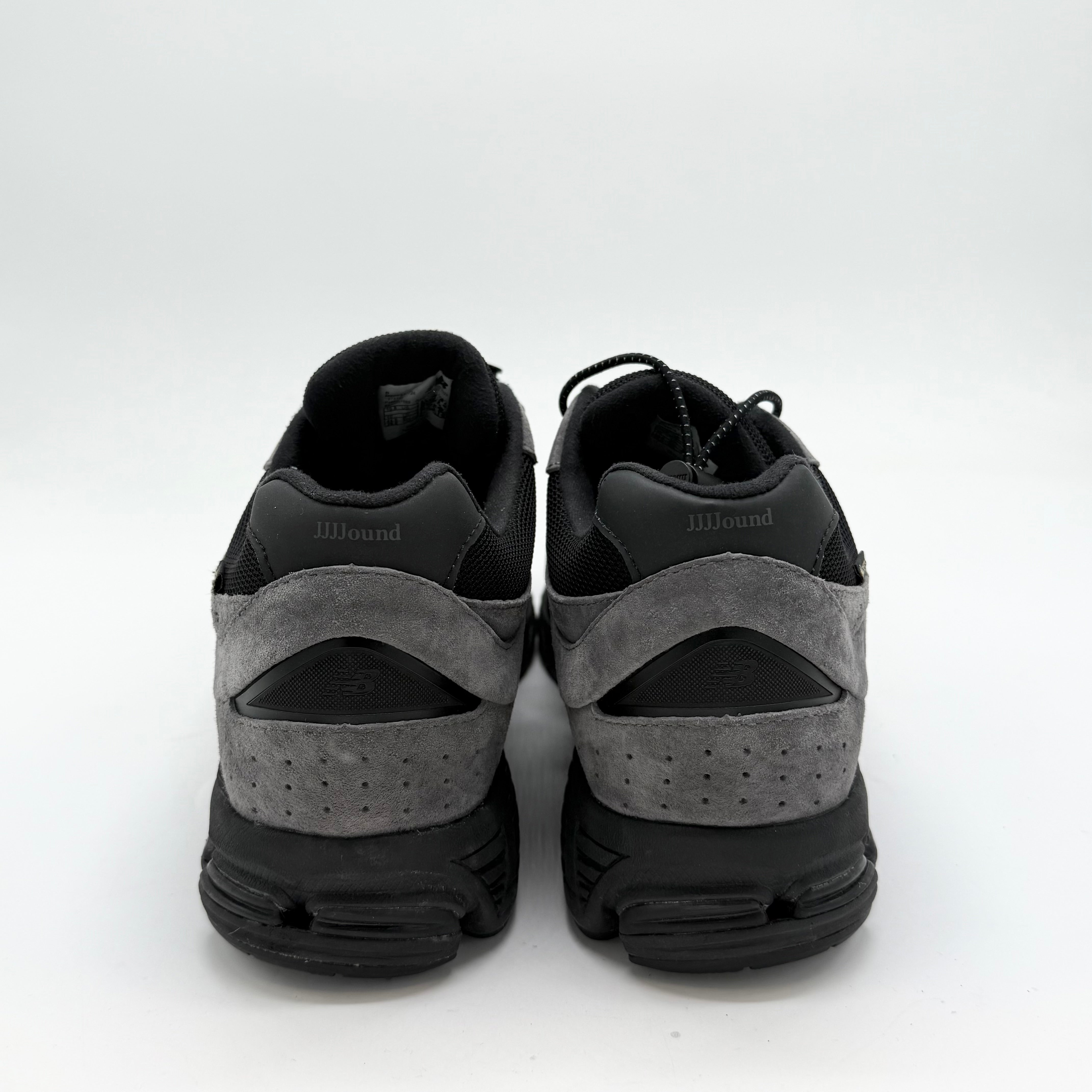 New Balance 2002R Gore-Tex JJJound Charcoal EU 44 1/2