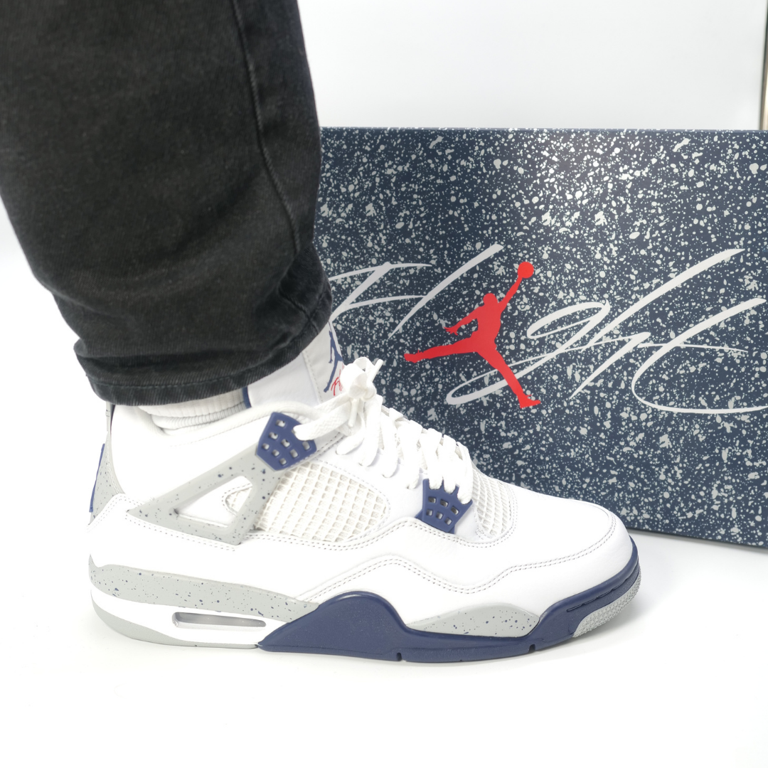 Air Jordan 4 Retro Midnight Navy