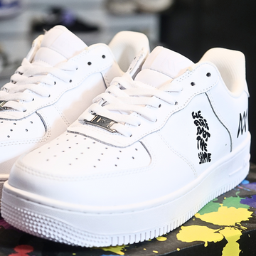 Marcus and Martinus custom on KarlsKicks sneaker